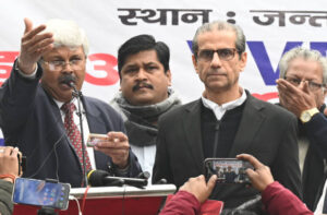 NEW DELHI, INDIA  JANUARY 6: Advocates Mehmood Pracha and Bhanu Pratap addressing during one day protest Dharna demanding remove VVPAT and bring ballot paper for elections at Jantar Mantar, on January 6, 2024 in New Delhi, India. (Photo by Sonu Mehta/Hindustan Times via Getty Images)